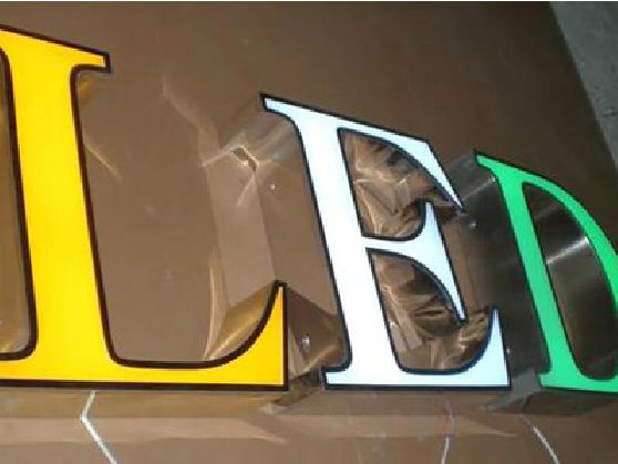 德昌介绍LED招牌的基础知识。